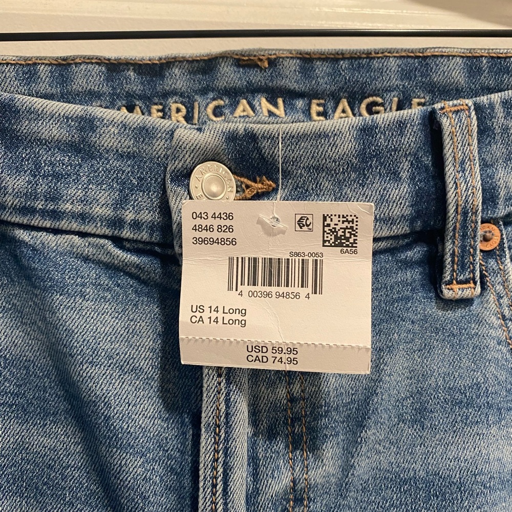 NWT American Eagle Outfitters Jeans, 14 L, curvy/straight!! Super cute!! - Picture 7 of 8